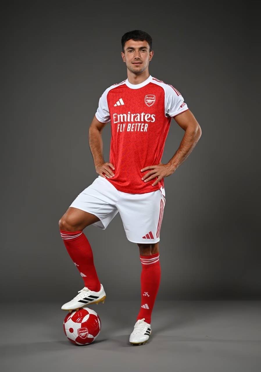 官方：格列兹曼荣膺2025金足奖（官宣：格列兹曼当选2025年金足奖得主）