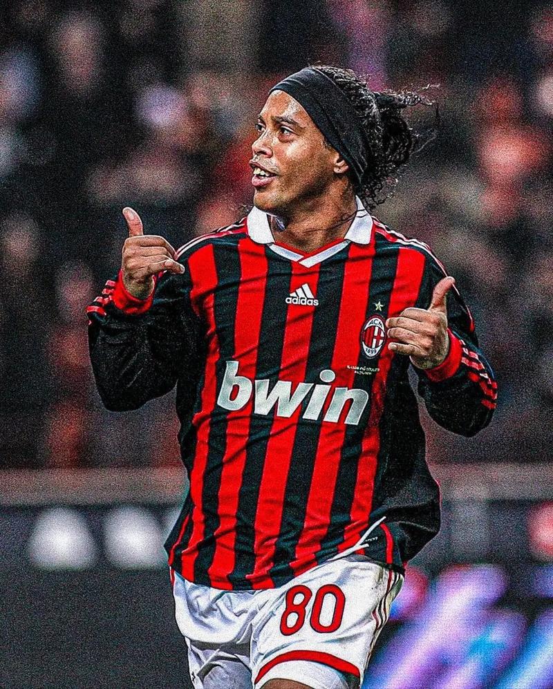 姆巴佩欧冠生涯已5次戴帽，仅次于梅西、C罗和莱万（姆巴佩欧冠5度戴帽，历史仅逊梅西、C罗与莱万）