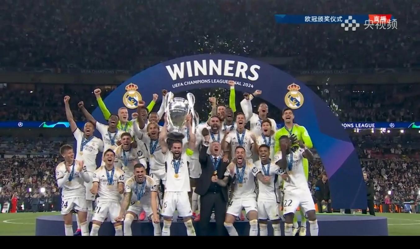 詹皇首秀：姆博莫曼联生涯首场比赛表现总结（姆博莫曼联首秀：首场比赛表现盘点）