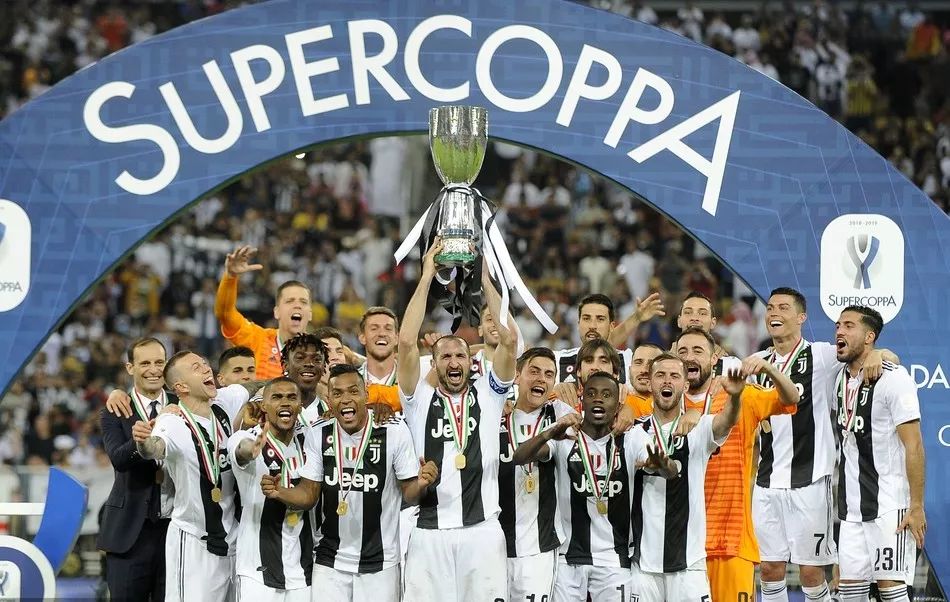 ATP年终总决赛男单小组赛：弗里茨0-2德米纳尔（ATP总决赛男单小组赛：德米纳尔直落两盘击败弗里茨）